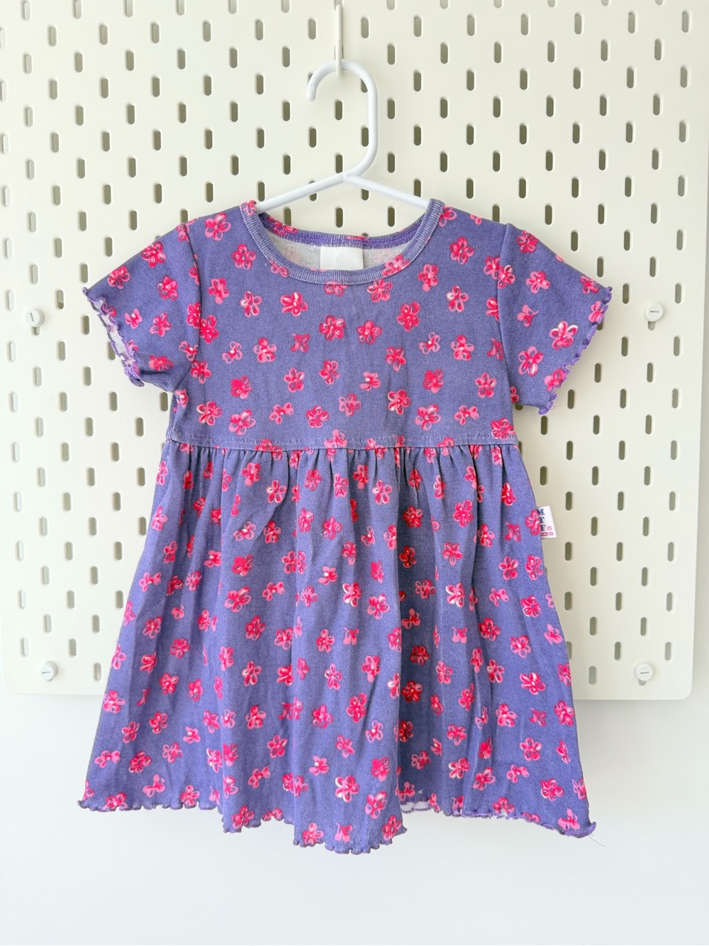 Cute purple and pink flowers vintage dress size 2T.